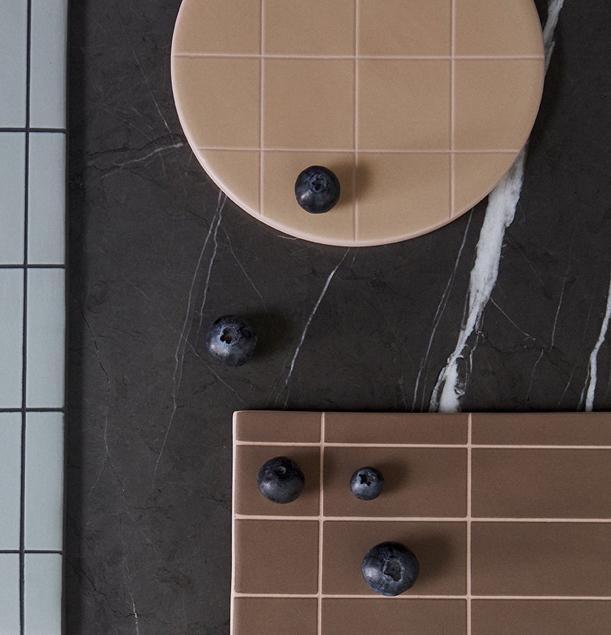OYOY-suki-board-round-camel-rose