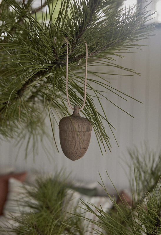 OYOY-acorn-decoration-2pcs-dark