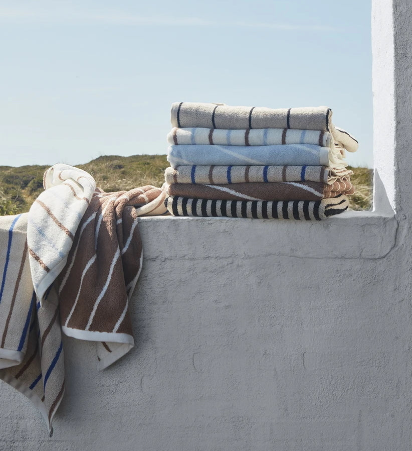 OYOY-raita-hand-towel-cloud-ice-blue