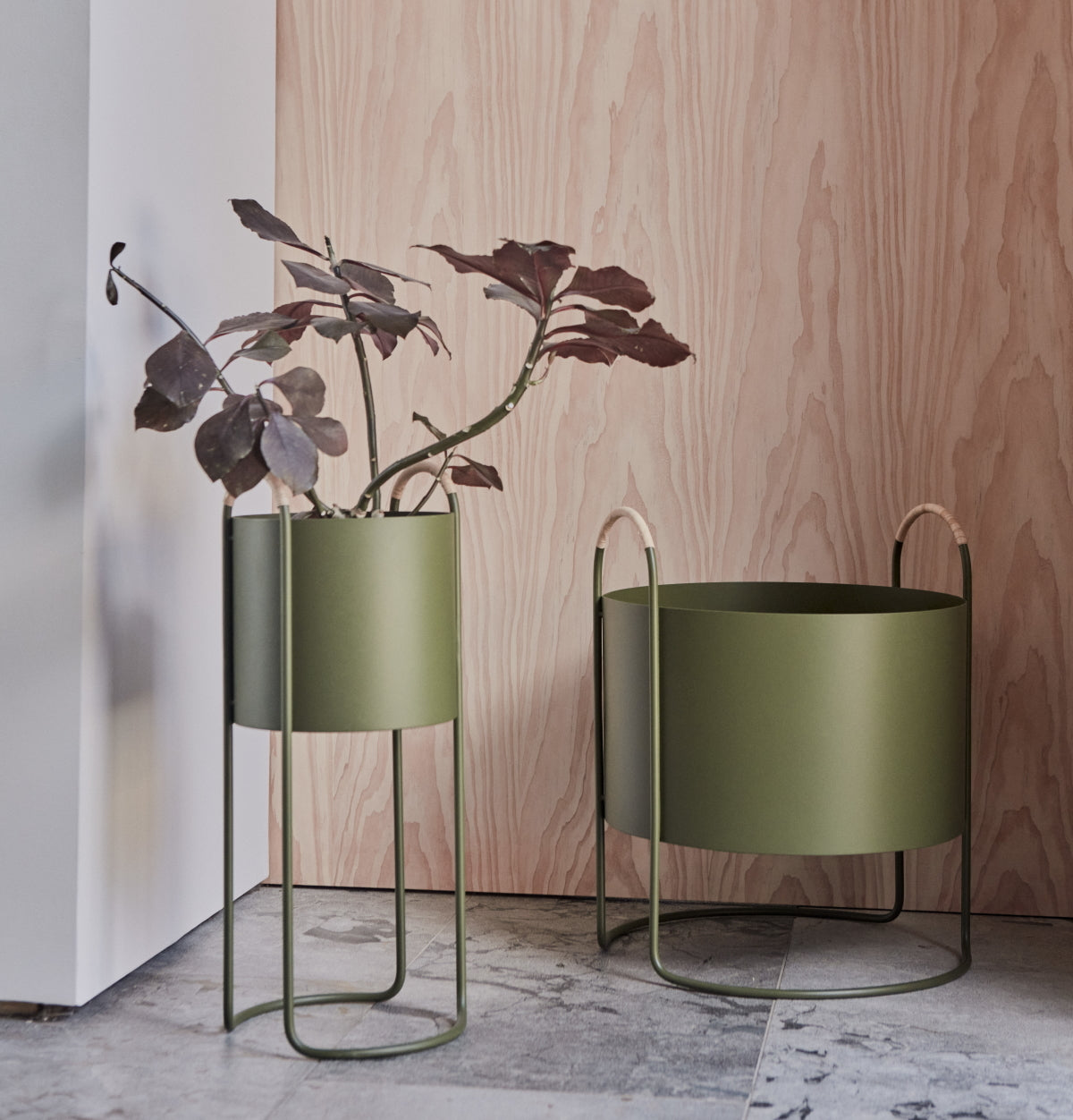 OYOY-maki-plant-box-low-olive