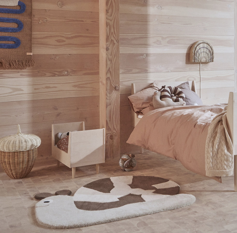 OYOY-sally-snail-rug-brown