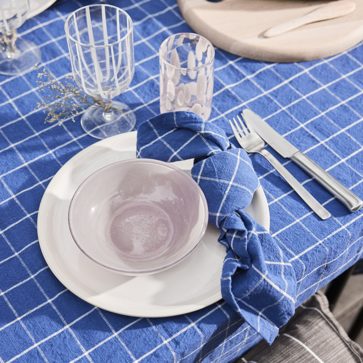 OYOY-grid-napkin-2pk-dark-blue