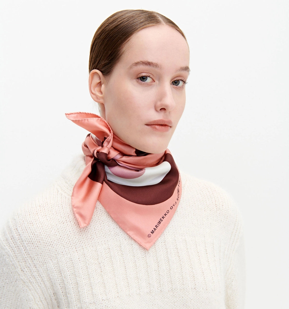 Marimekko-lauhtua-melooni-scarf
