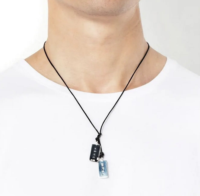 EfvaAttling-homo-sapiens-necklace