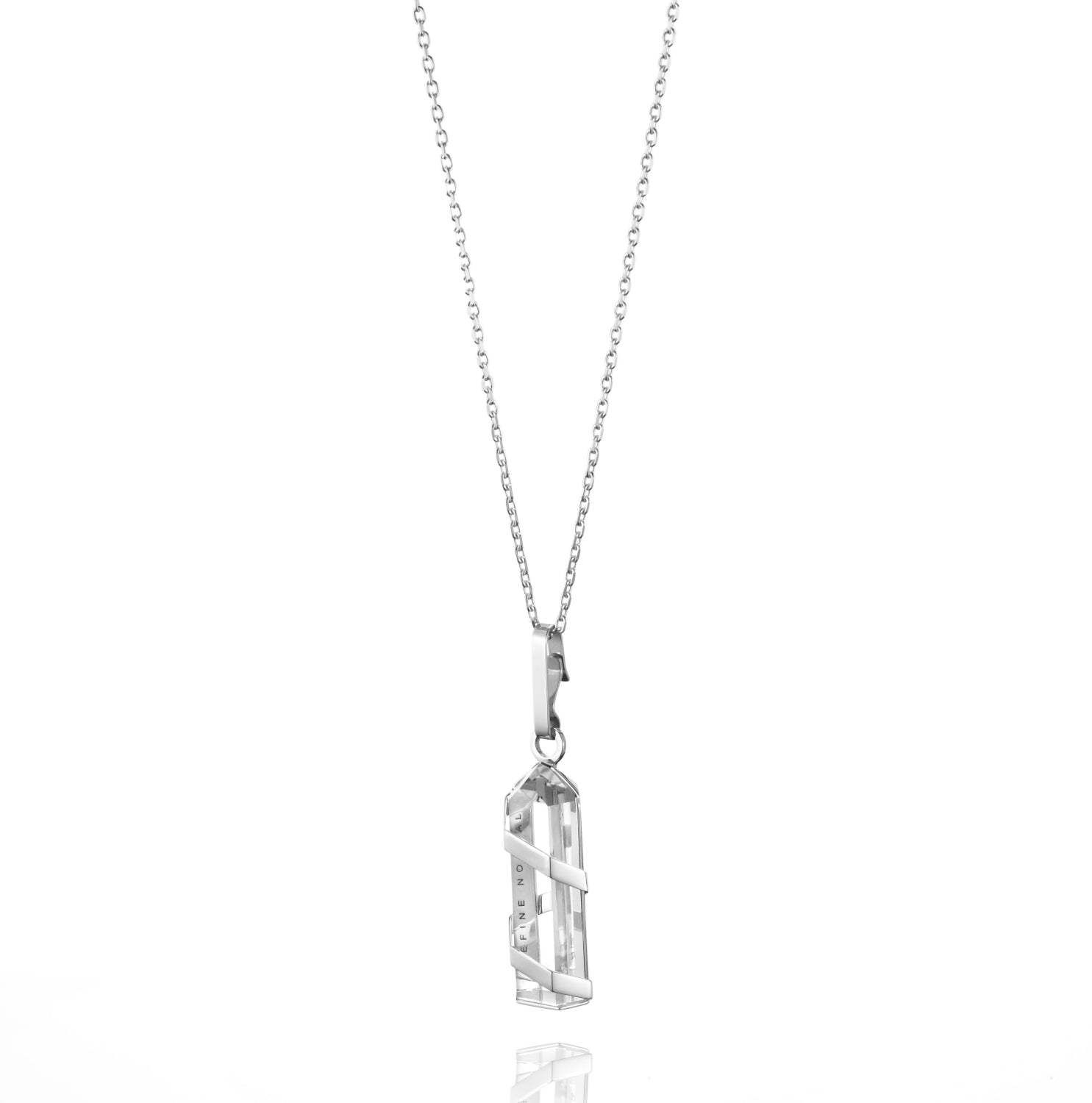 EfvaAttling-define-normal-pendant-necklace