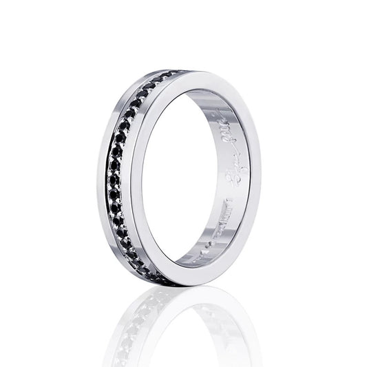 EfvaAttling-4-black-stars-ring