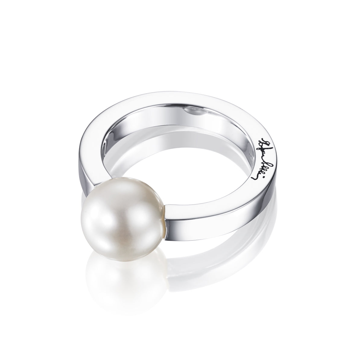 EfvaAttling-60s-pearl-ring