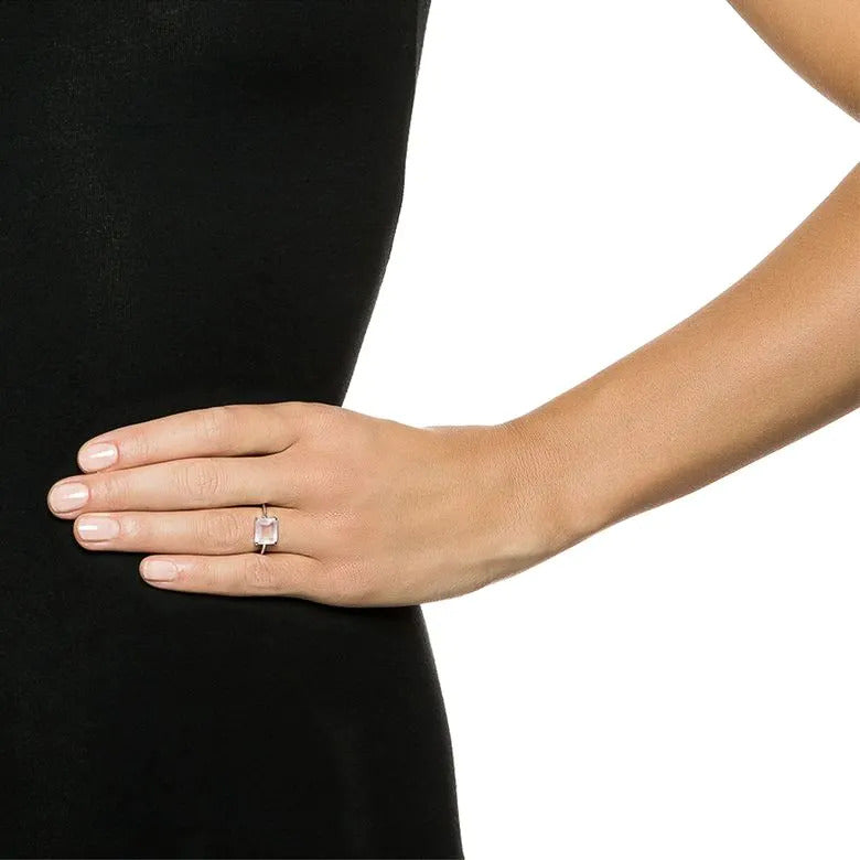 EfvaAttling-a-rose-dream-ring