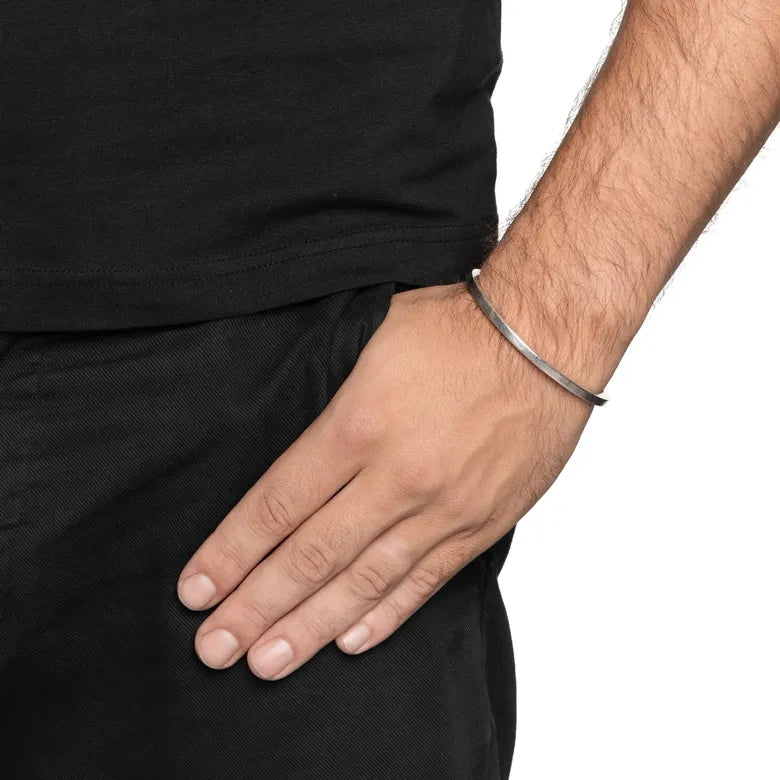 EfvaAttling-the-cuff