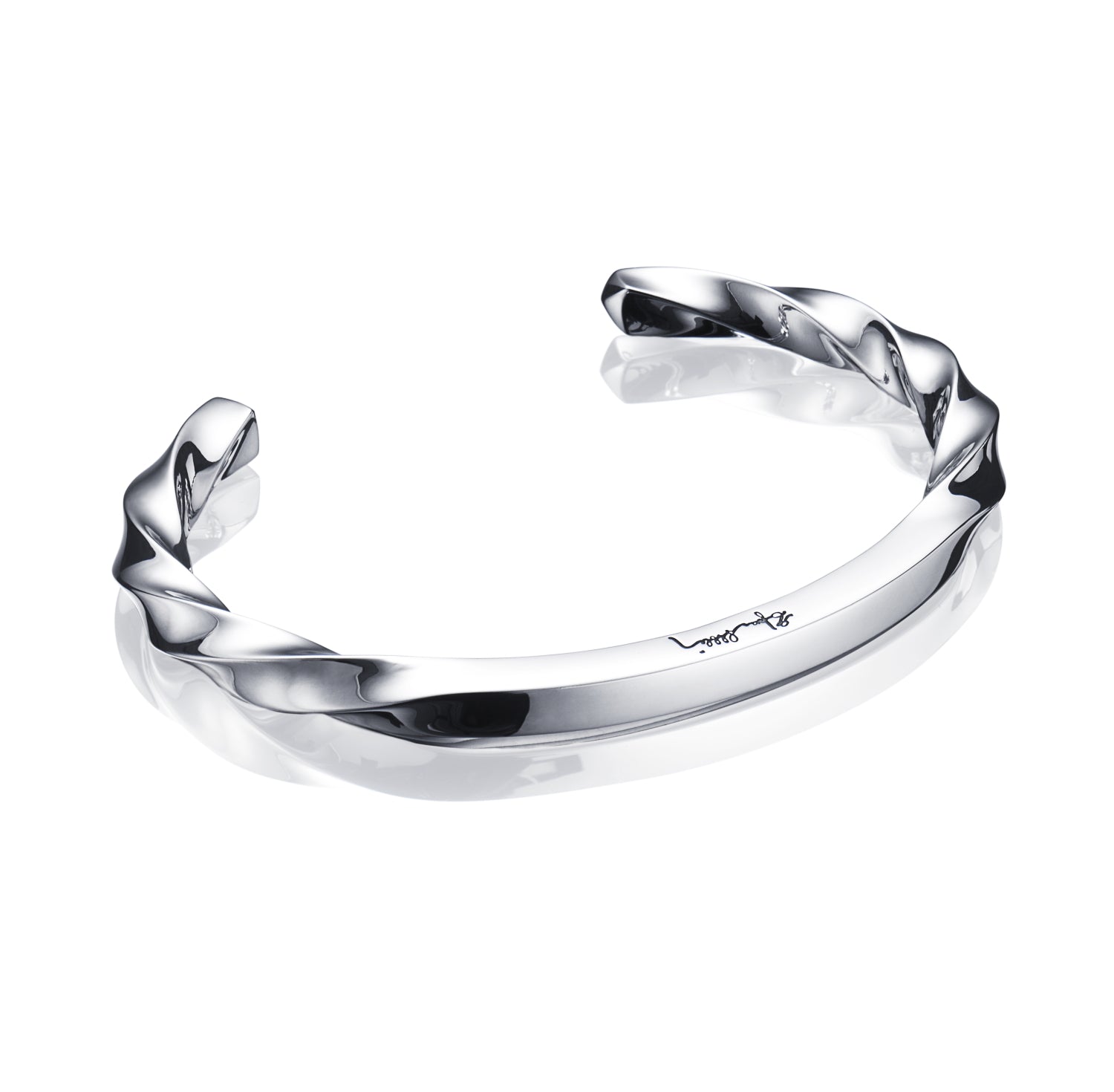 EfvaAttling-viking-cuff