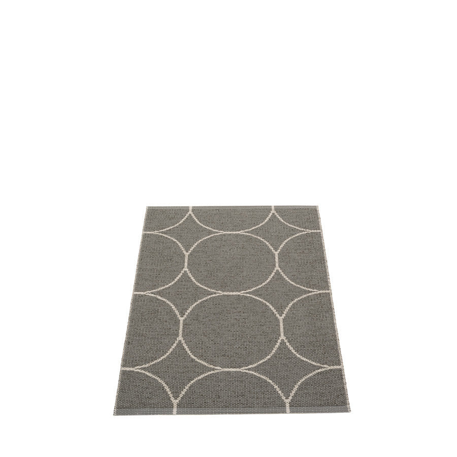 Pappelina-boo-rug-charcoal70x100